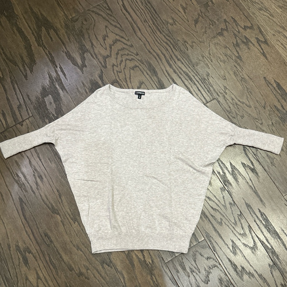Express Tops - Picture 7 of 8